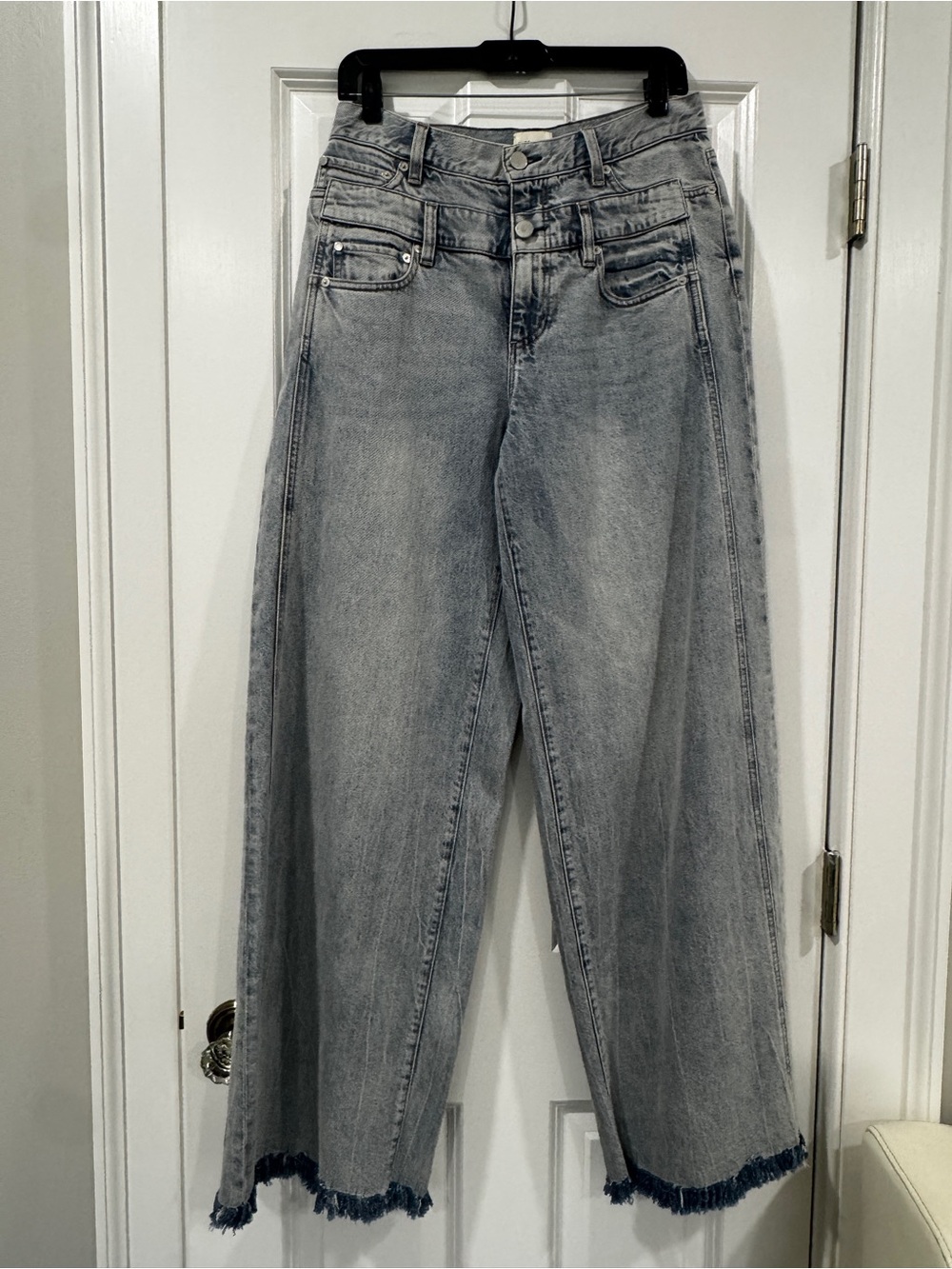 Double waisted High-Rise Wide Leg Jeans in Light Wash Gray